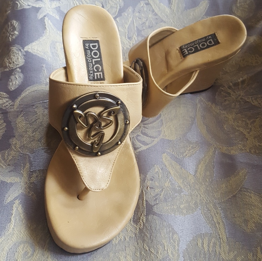 Sandles